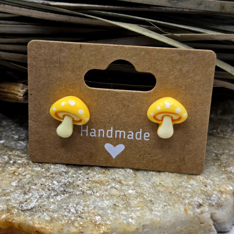 Mini Mushrooms Earrings Yellow Polka Dot Pierced Stud Light Weight Fashion Nwt 15$